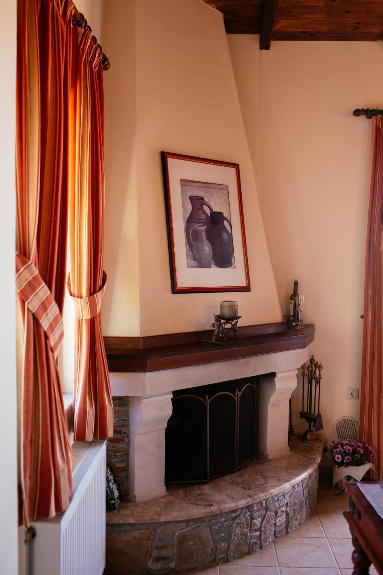 Aetovigla Guesthouse Krousonas  Ngoại thất bức ảnh