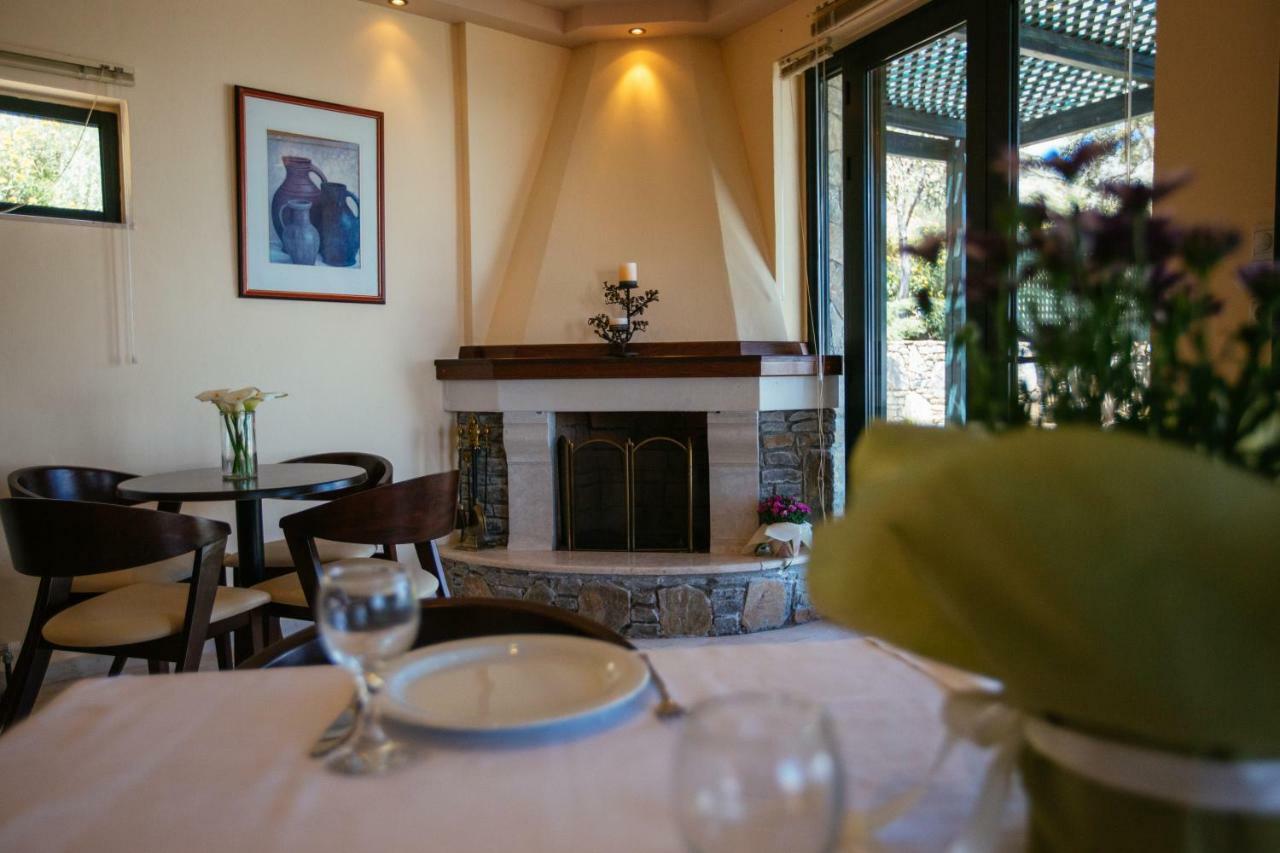 Aetovigla Guesthouse Krousonas  Ngoại thất bức ảnh